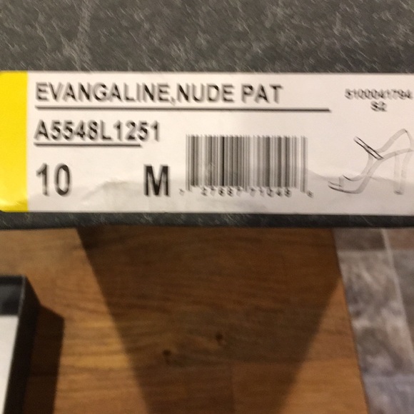 Via Spiga Nude Pumps - Picture 3 of 5